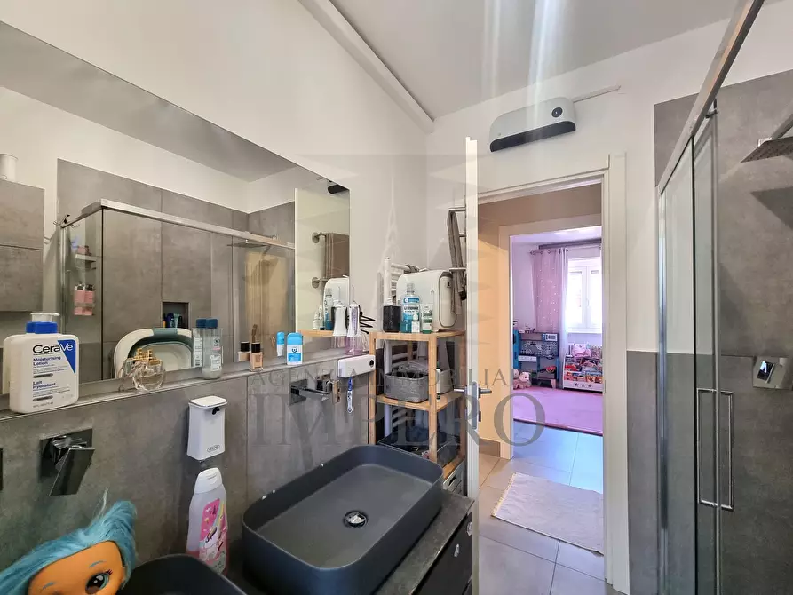 Immagine 19 di Trilocale in vendita  in Via San Secondo 15 a Ventimiglia