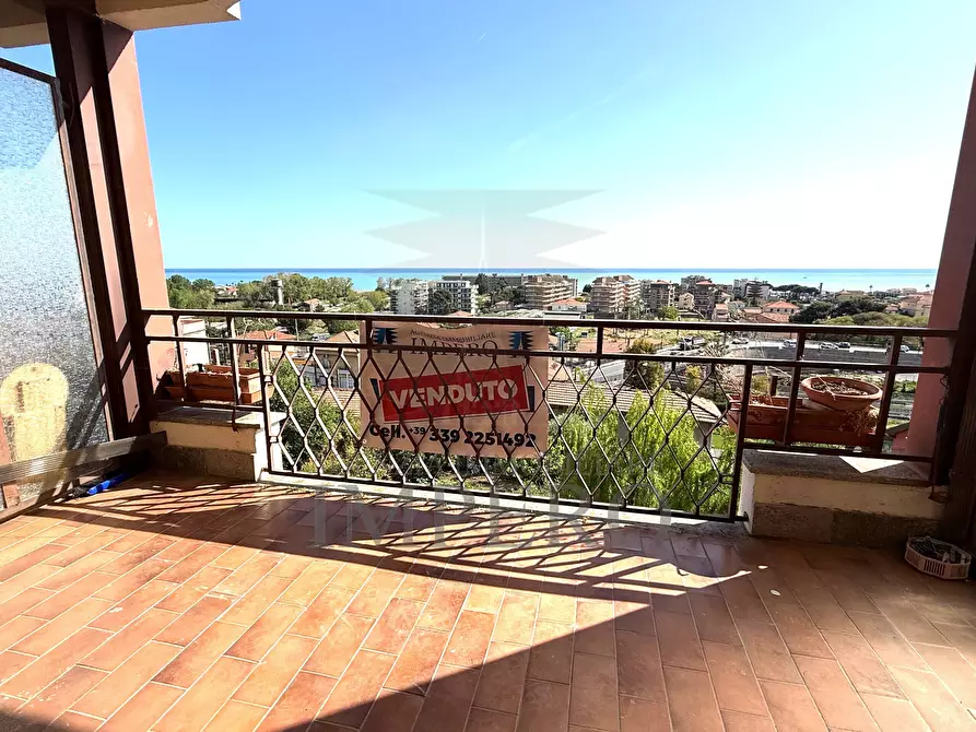 Immagine 12 di Bilocale in vendita  in Via Collasgarba 17 a Ventimiglia