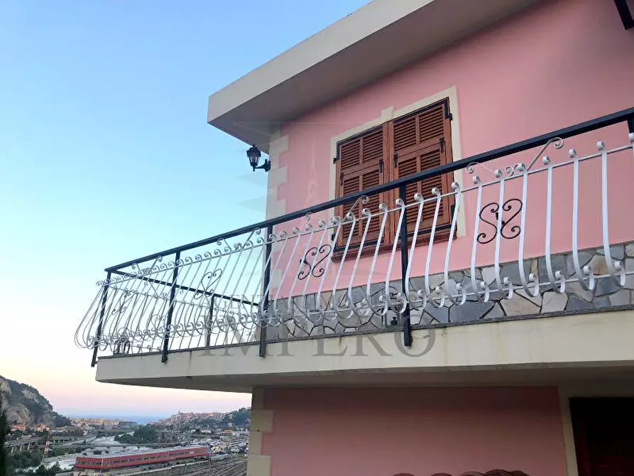 Immagine 16 di Casa bifamiliare in vendita  in Via Gallardi 122 a Ventimiglia