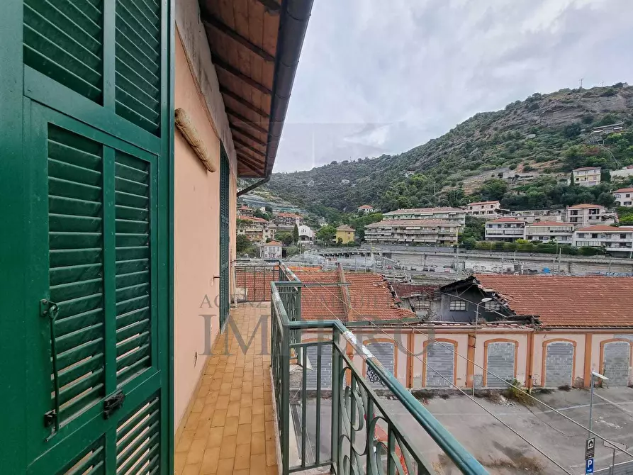 Immagine 28 di Quadrilocale in vendita  in Via Scalo Merci 2 a Ventimiglia
