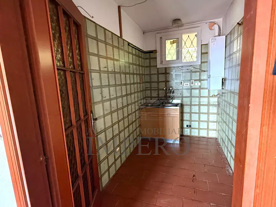 Immagine 18 di Bilocale in vendita  in Via Collasgarba 17 a Ventimiglia
