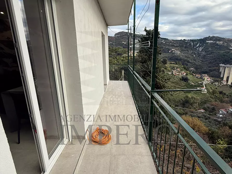Immagine 13 di Quadrilocale in vendita  in Via Felice Cascione 7 a Ventimiglia