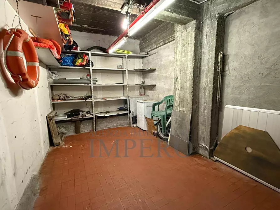 Immagine 4 di Garage in vendita  in Passeggiata Trento e Trieste 1 a Ventimiglia