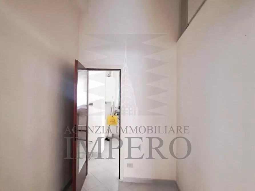 Immagine 2 di Locale commerciale in vendita  in Via Colonnello Aprosio 105 a Vallecrosia