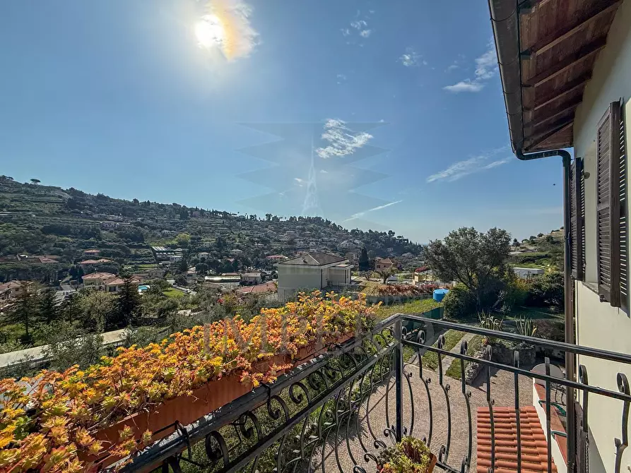 Immagine 16 di Villa in vendita  in Via Alba 45 a Bordighera