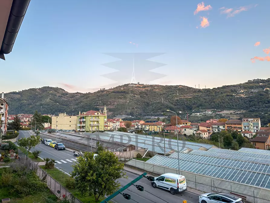 Immagine 19 di Trilocale in vendita  in Via Giuseppe Verdi 62 a Camporosso