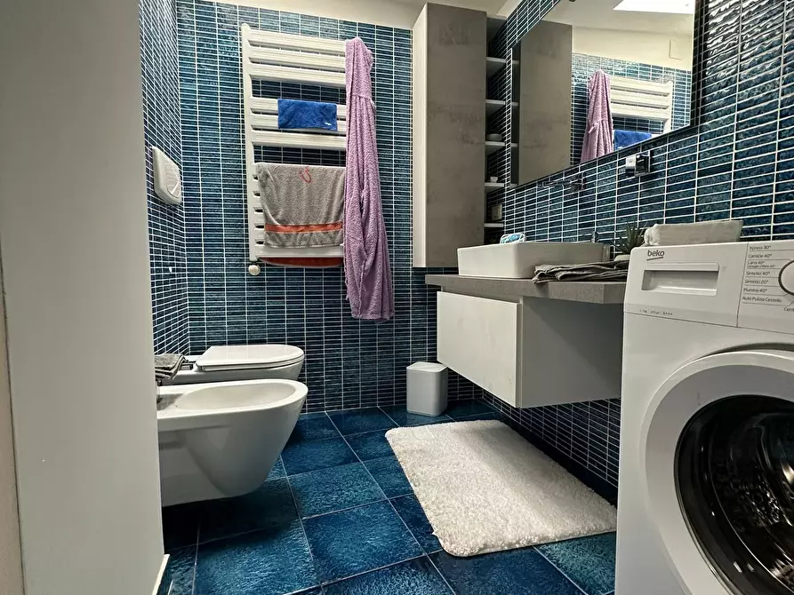 Immagine 18 di Quadrilocale in affitto  in Viale Maiella 23/A a Francavilla Al Mare