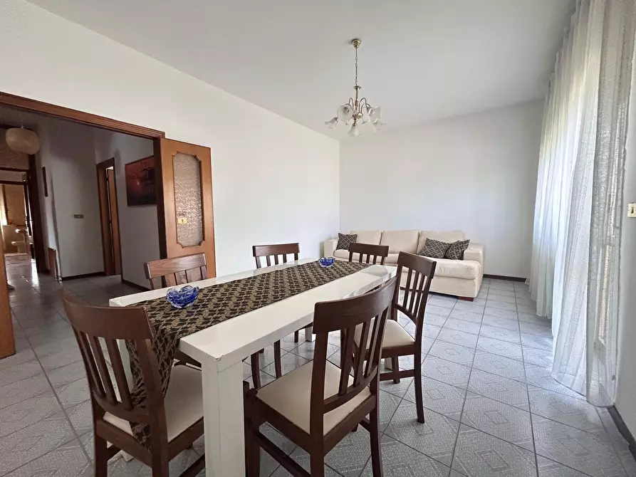 Immagine 2 di Quadrilocale in affitto  in Viale Maiella 23/A a Francavilla Al Mare