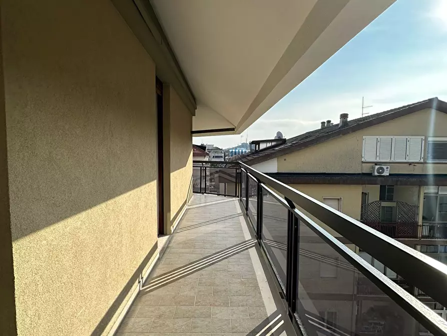 Immagine 29 di Quadrilocale in affitto  a Francavilla Al Mare