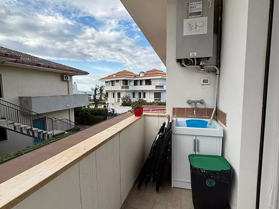 Immagine 11 di Trilocale in affitto  in Viale Maiella 23/A a Francavilla Al Mare