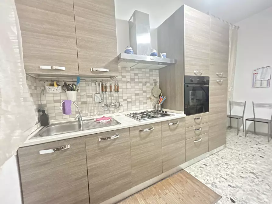 Immagine 8 di Quadrilocale in vendita  in Viale Maiella 23/A a Francavilla Al Mare