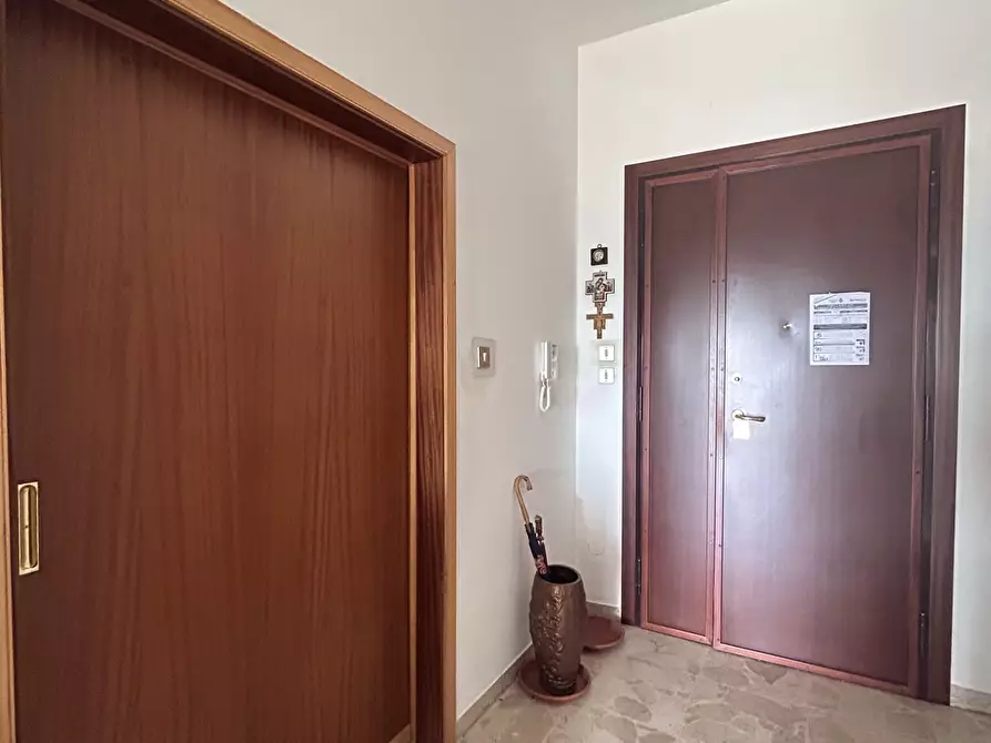 Immagine 2 di Pentalocale in vendita  in Viale Maiella 23/A a Chieti