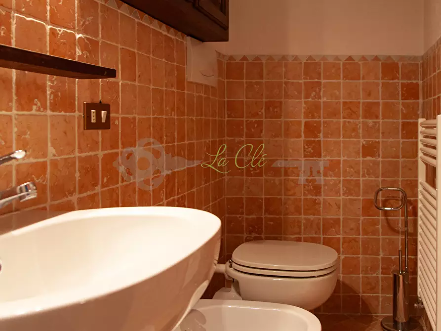 Immagine 10 di Trilocale in affitto  a Pre'-Saint-Didier