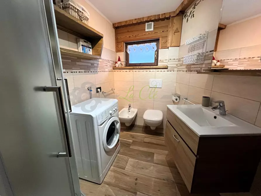 Immagine 11 di Trilocale in affitto  a Courmayeur