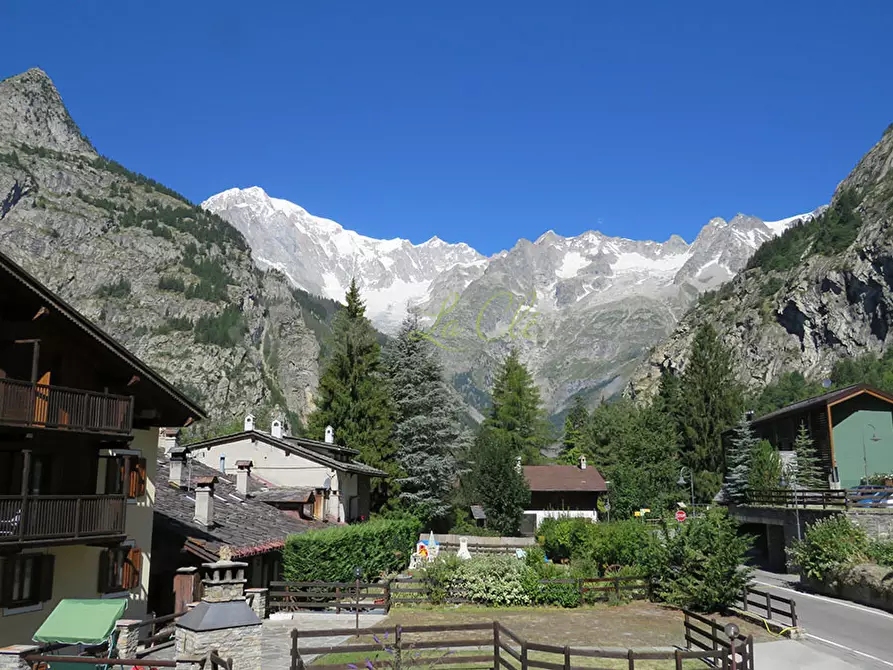 Immagine 19 di Quadrilocale in affitto  in Strada Plan Gorret a Courmayeur
