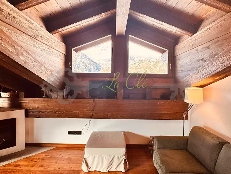 Immagine 4 di Mansarda in affitto  a Pre'-Saint-Didier