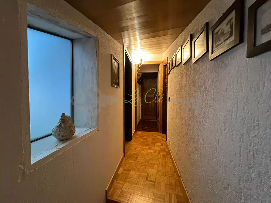 Immagine 20 di Quadrilocale in vendita  a Courmayeur