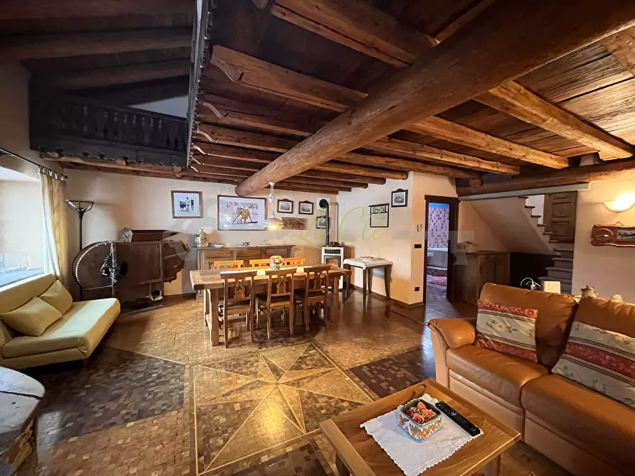 Immagine 4 di Trilocale in vendita  in Via Cesare Ollietti 13 a La Salle