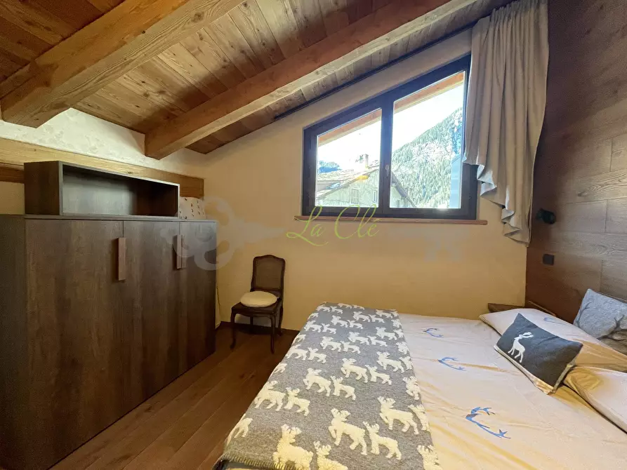 Immagine 13 di Trilocale in affitto  in Via Roma 47 a Courmayeur