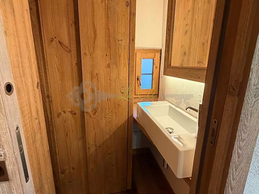 Immagine 22 di Trilocale in vendita  in Via Passerin D'Entreves 11 a Courmayeur