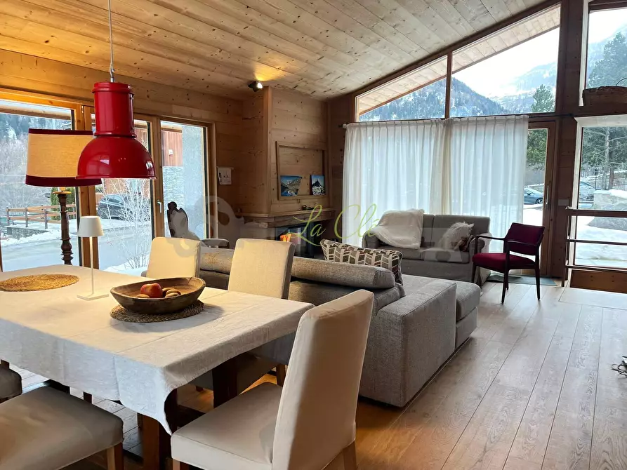 Immagine 6 di Trilocale in affitto  a Pre'-Saint-Didier