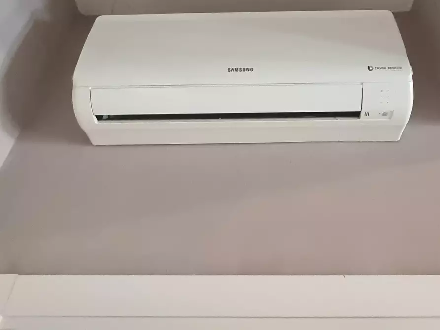 Immagine 10 di Quadrilocale in vendita  a Parma