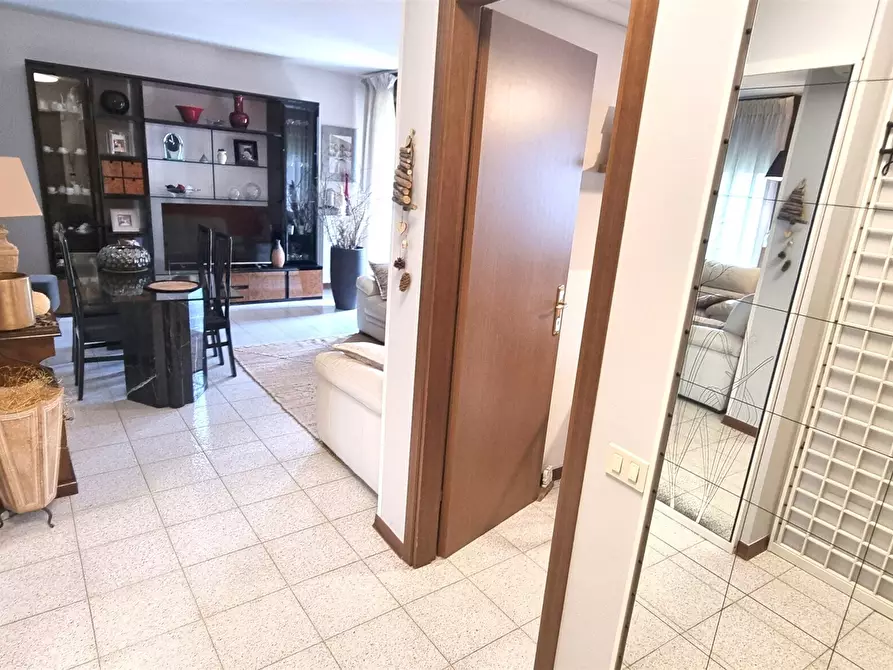 Immagine 4 di Trilocale in vendita  in via langhirano 440 a Parma