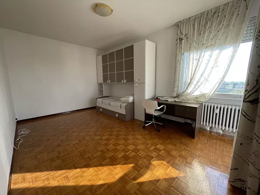 Immagine 11 di Trilocale in vendita  in Via Guido Baccelli a Modena