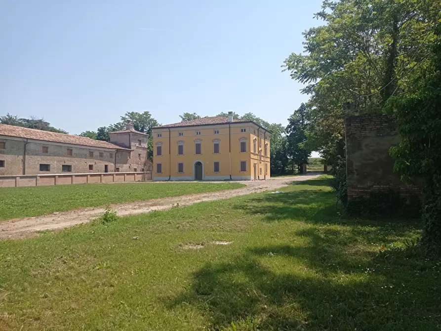 Immagine 29 di Villa in vendita  a Bomporto