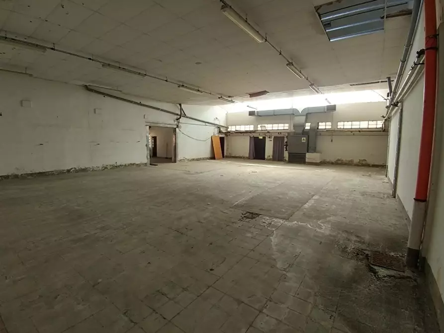 Immagine 7 di Attività artigianale in vendita  in Via del Murazzo 96a a Modena