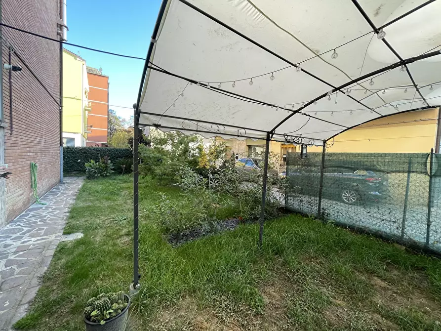 Immagine 40 di Quadrilocale in vendita  in Via Achille Grandi a Modena