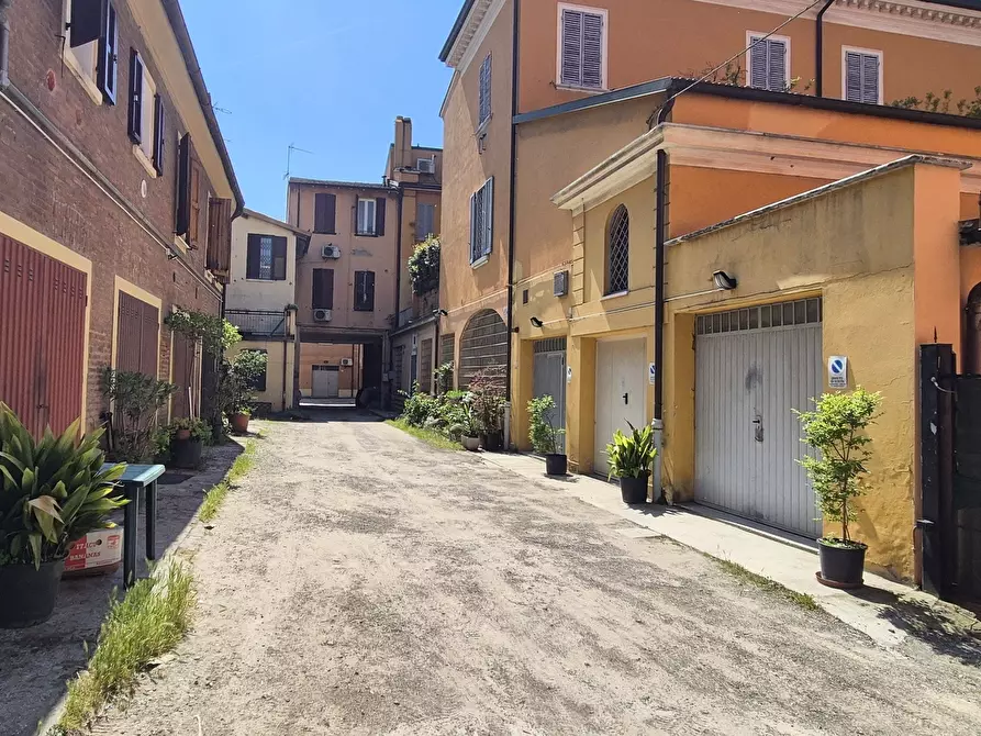 Immagine 18 di Trilocale in vendita  in Via Giovanni Muzzioli a Modena