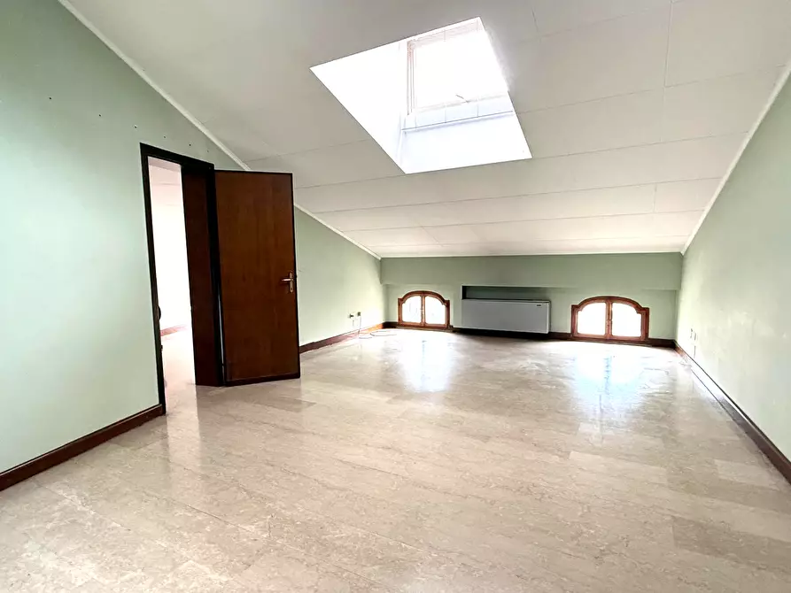 Immagine 6 di Locale commerciale in vendita  in Via Cesare Battisti a Rovigo