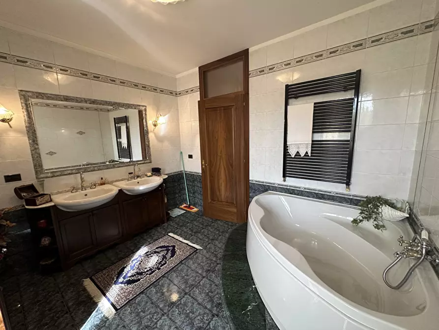 Immagine 13 di Villa in vendita  in Viale dei Mille a Rovigo