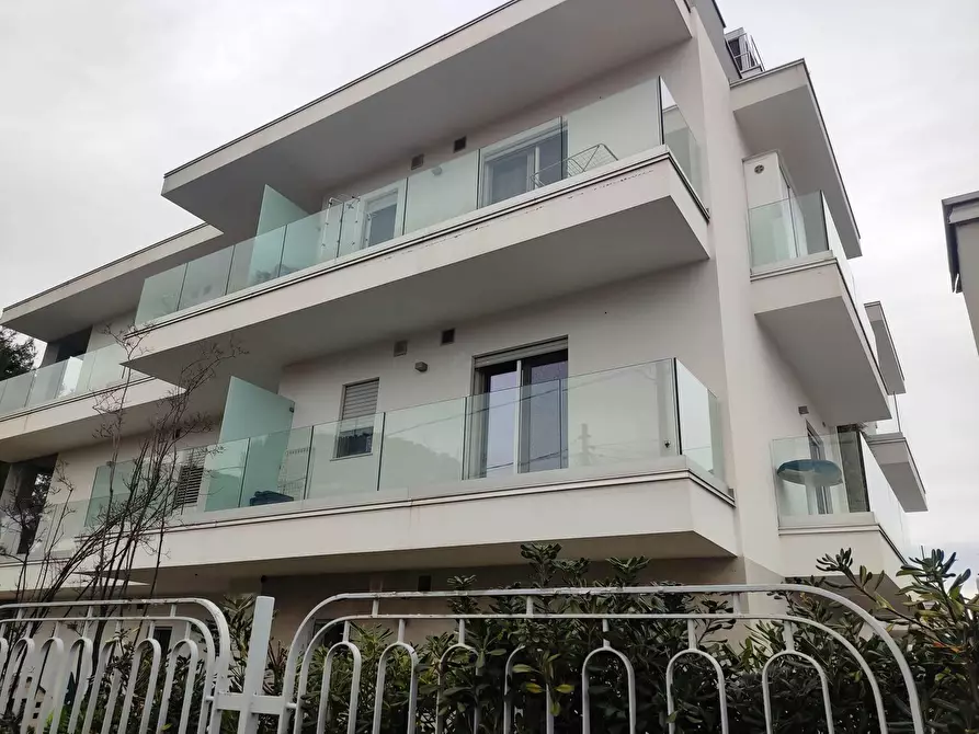 Immagine 5 di Bilocale in vendita  in Corso Alcide de Gasperi 340 a Bari