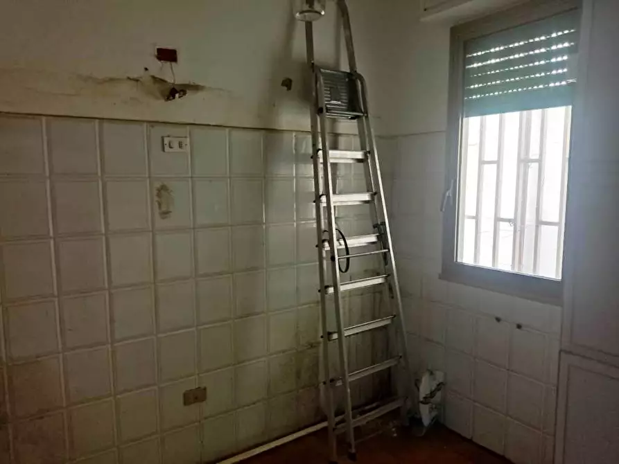 Immagine 13 di Trilocale in vendita  in Via Libia 15 a Bari