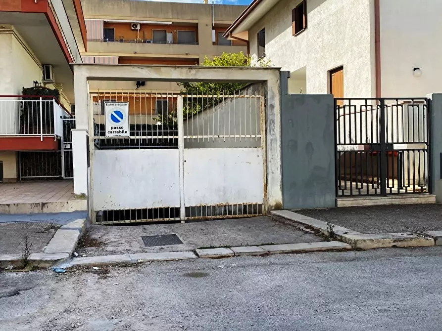 Immagine 1 di Garage in vendita  in Via Niccolo Piccinni a Casamassima