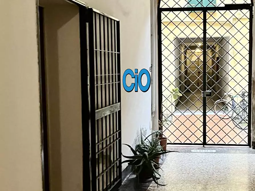 Immagine 8 di Loft/Open space in affitto  a Bologna