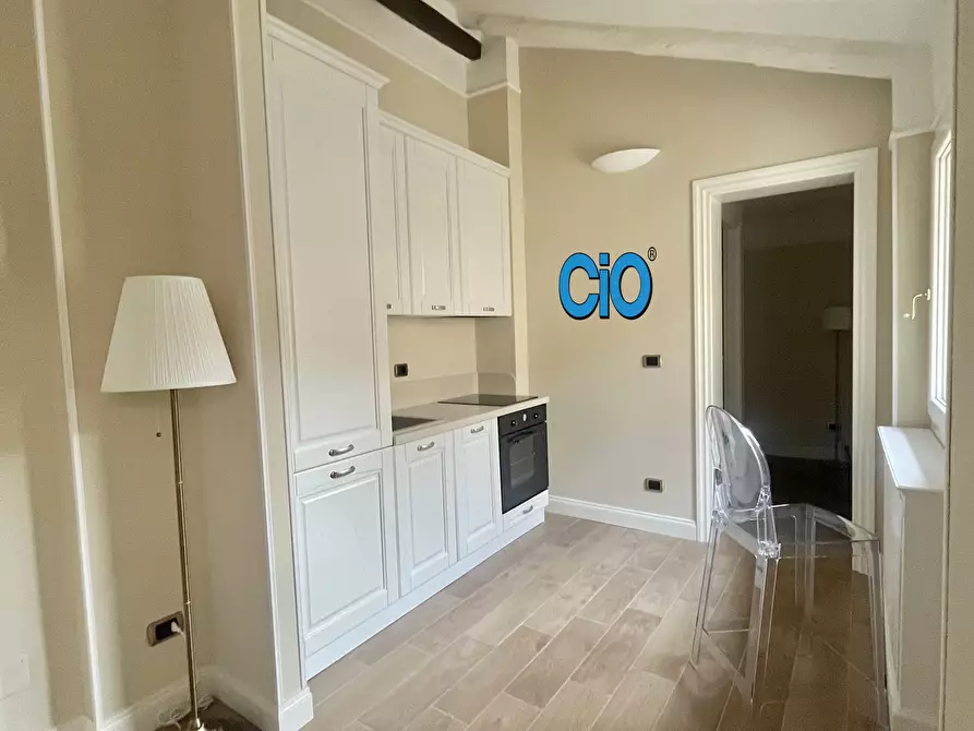 Immagine 2 di Mansarda in vendita  a Bologna