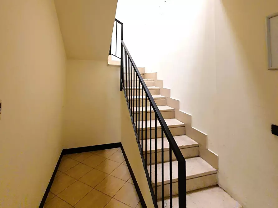 Immagine 12 di Locale commerciale in affitto  in VIA CORSICA a Brescia