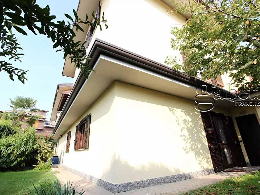 Immagine 1 di Villetta a schiera in vendita  in Via Cesare Battisti a Nerviano