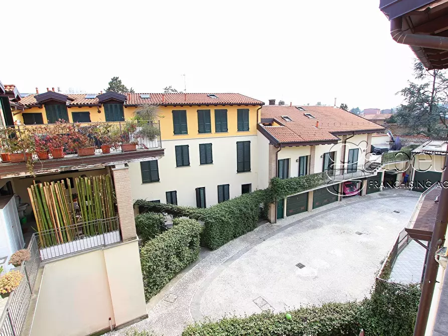 Immagine 27 di Trilocale in vendita  in piazza vittorio emanule a Nerviano