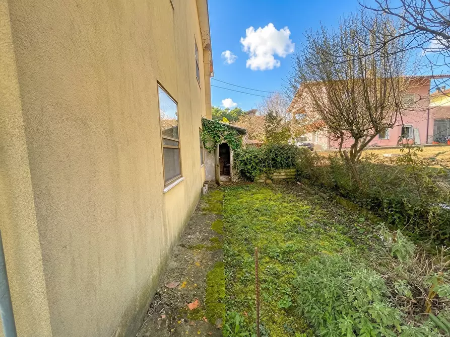 Immagine 40 di Casa bifamiliare in vendita  in Via Don Lorenzo Milani 4 a Novafeltria