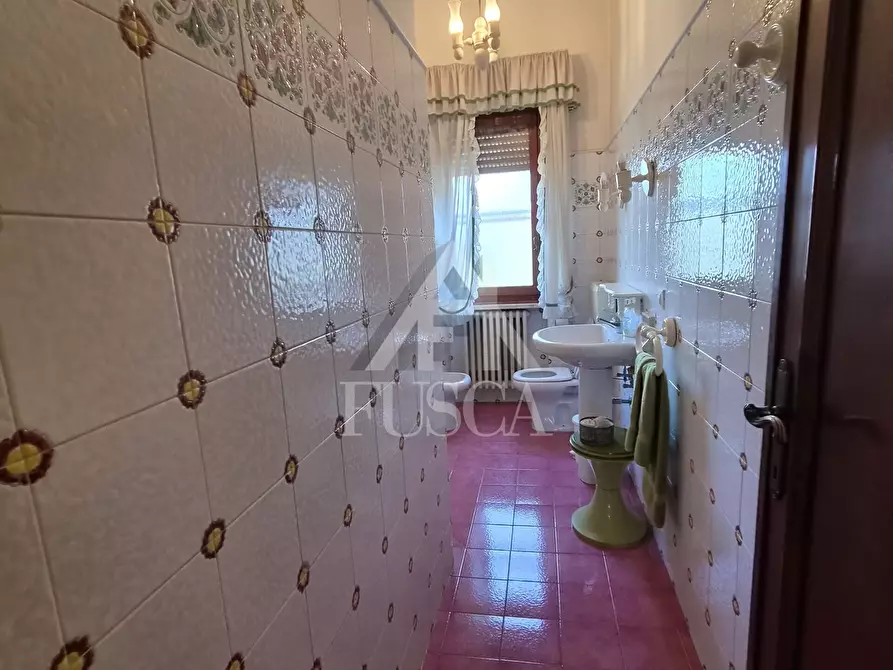 Immagine 14 di Villa in vendita  in Viale Giosuè Carducci 557 a Lucca
