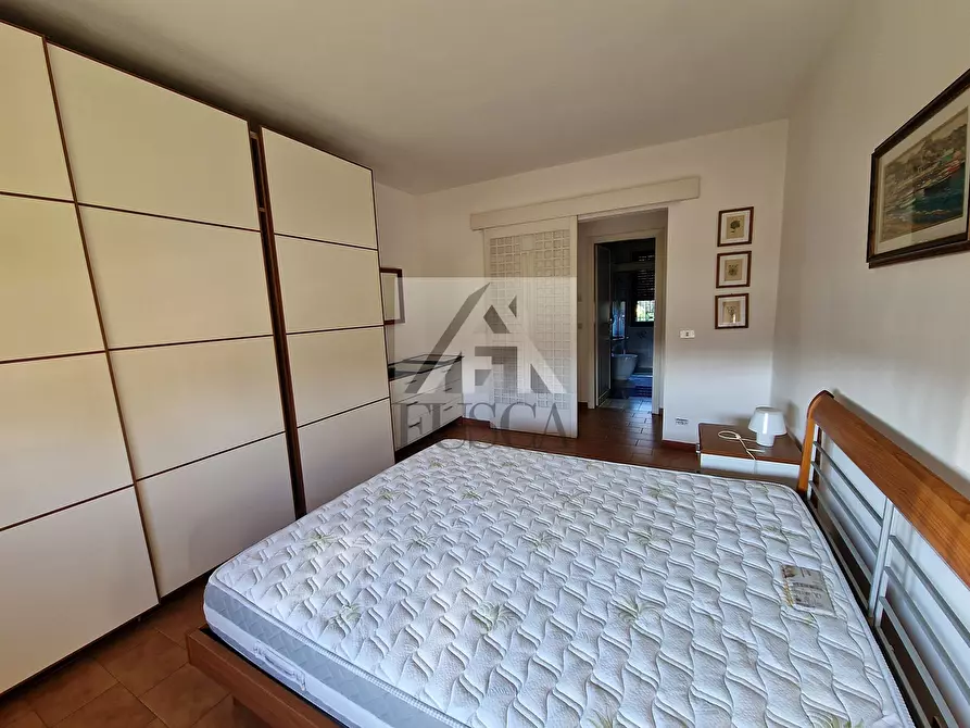 Immagine 8 di Bilocale in vendita  in Viale G. Puccini 433 a Lucca