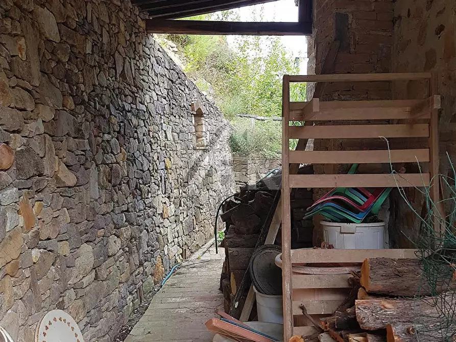 Immagine 32 di Rustico / casale in vendita  in di ronchi a Capannori