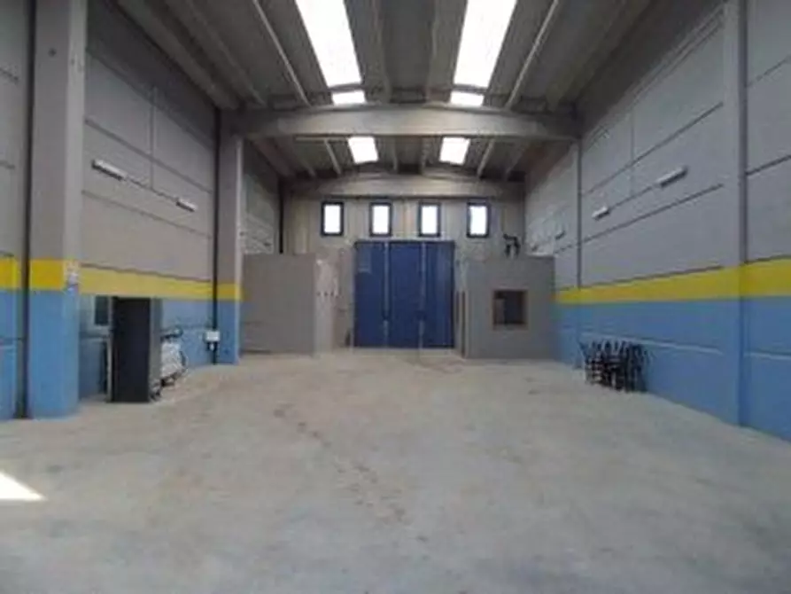 Immagine 7 di Attività artigianale in vendita  in Via Fonda a Capannori