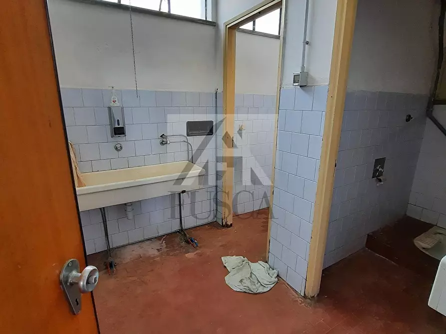 Immagine 6 di Attività artigianale in affitto  in Via di Sant'Alessio 754/A a Lucca
