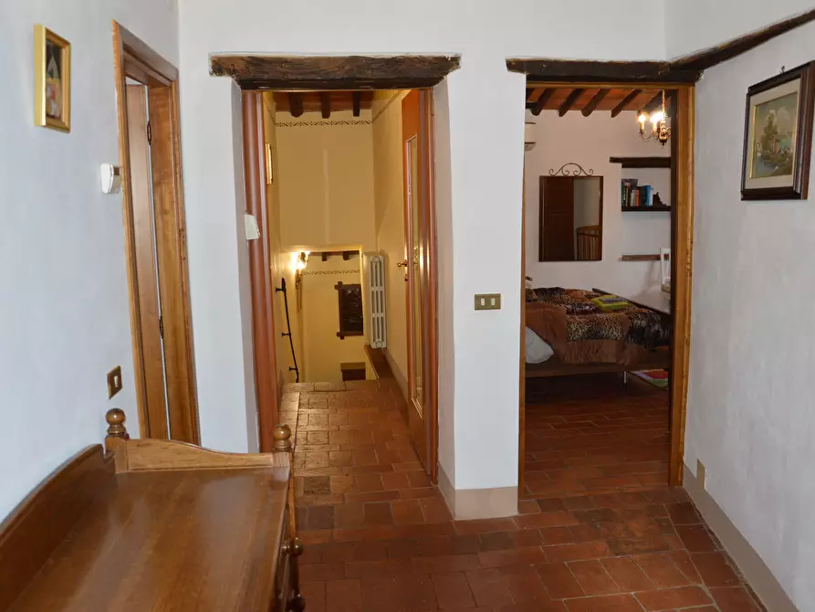 Immagine 22 di Rustico / casale in vendita  in vai elle chiesa a Lucca