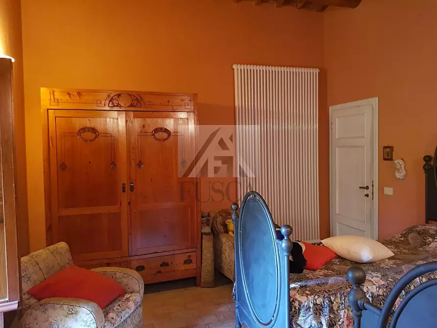 Immagine 29 di Rustico / casale in vendita  in di ronchi a Capannori